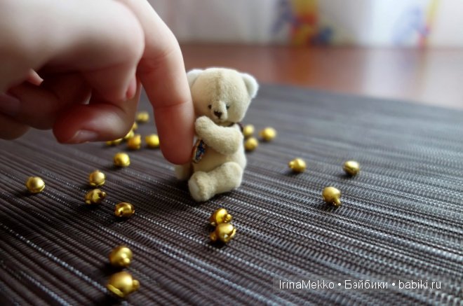 Авторская игрушка Ирины Мекко, мини медвежонок