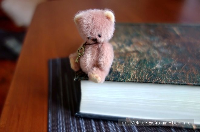 Авторская игрушка Ирины Мекко, мини медвежонок