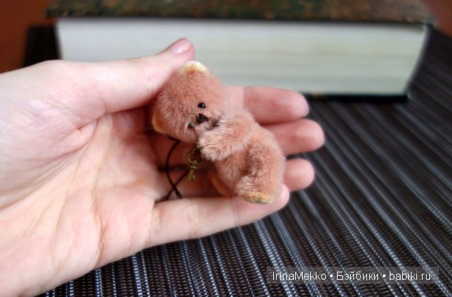 Авторская игрушка Ирины Мекко, мини медвежонок