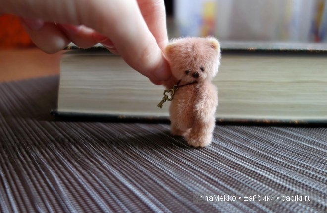 Авторская игрушка Ирины Мекко, мини медвежонок