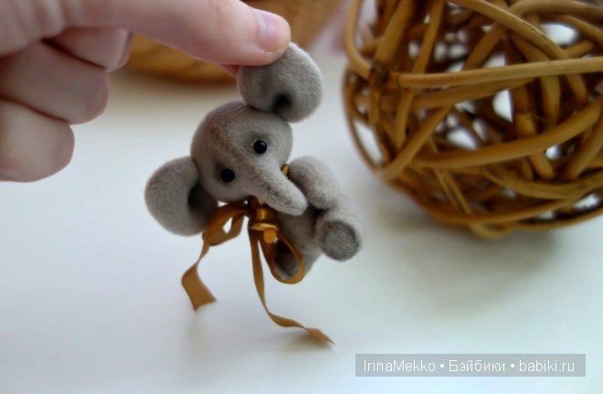 Авторская игрушка Ирины Мекко, мини слоник