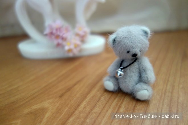 Авторская игрушка Ирины Мекко, мини медвежонок