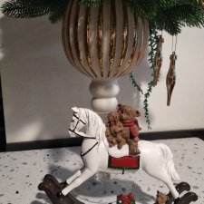 Лошадка новогодняя