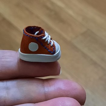 Я все еще учусь. Маленькая обувь