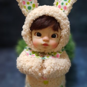 То ли мальчик, то ли зайчик)