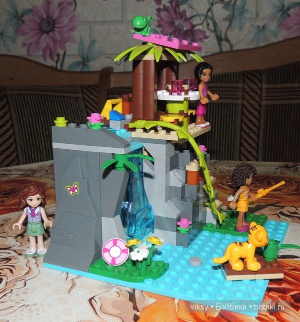 Экскурсия по нашему городку. Увлечение дочек Lego Friends