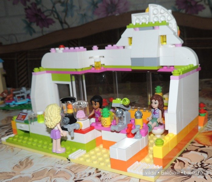 Экскурсия по нашему городку. Увлечение дочек Lego Friends