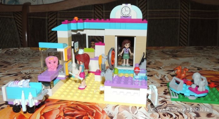 Экскурсия по нашему городку. Увлечение дочек Lego Friends