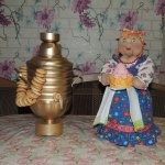 У самовара я и моя Маша. Поделки для осенней ярмарки.