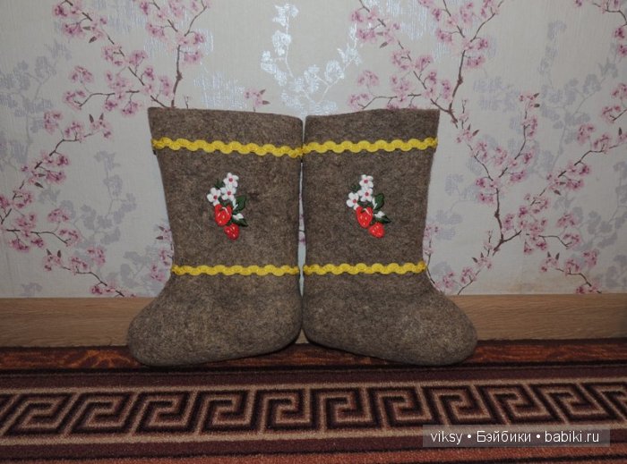 Валенки, валенки, расшитые для маленьких