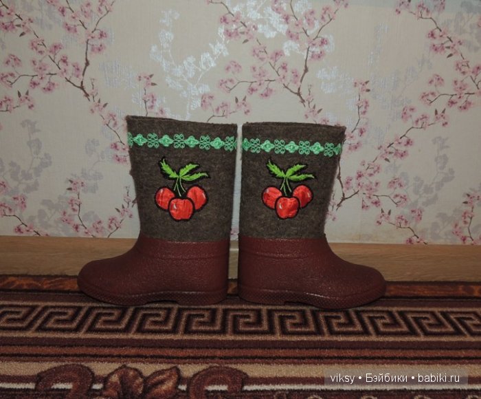 Валенки, валенки, расшитые для маленьких