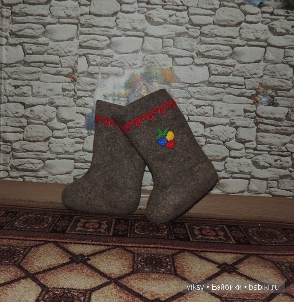 Валенки, валенки, расшитые для маленьких