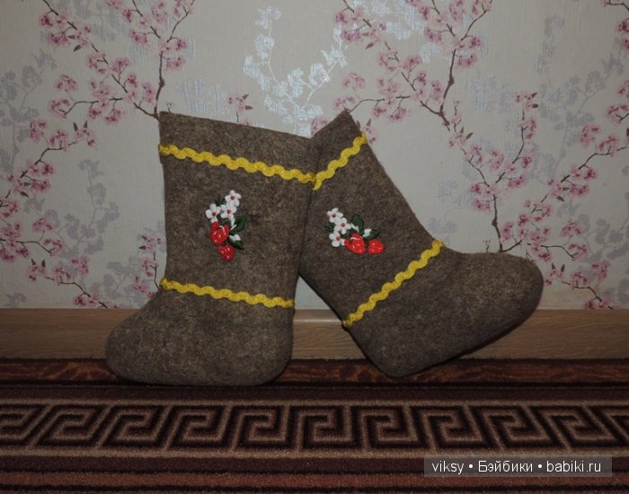 Валенки, валенки, расшитые для маленьких