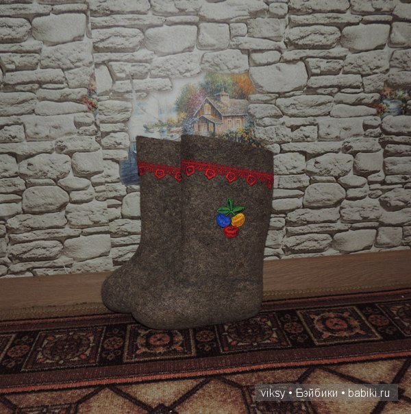 Валенки, валенки, расшитые для маленьких (фото 2)