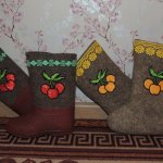 Валенки, валенки, расшитые для маленьких.