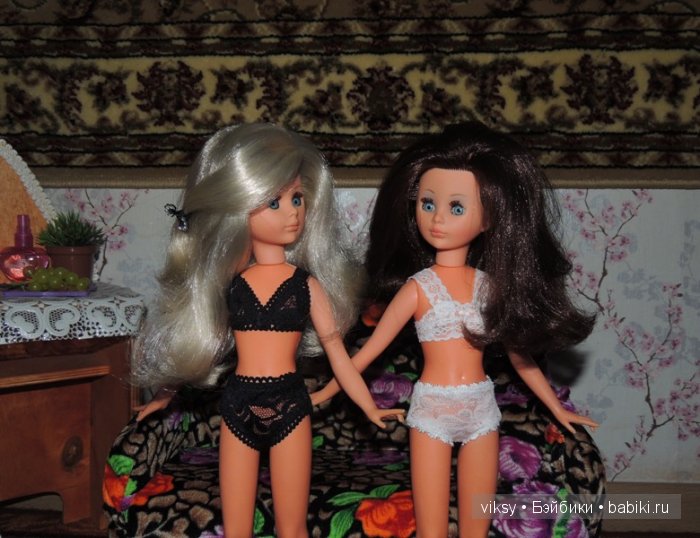Шикарная блондинка и роскошная брюнетка. Bambola Corinne Italocremona