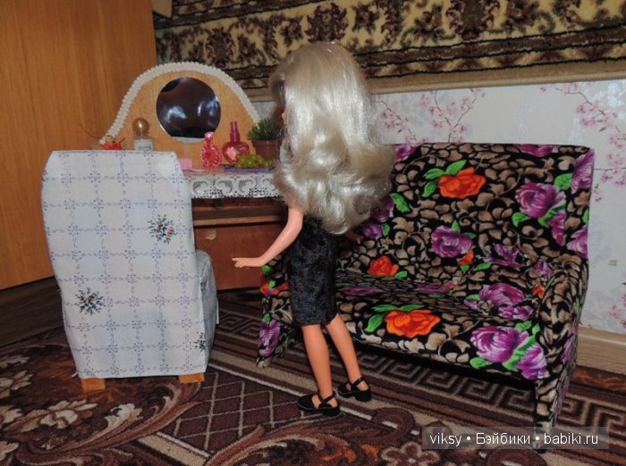 Шикарная блондинка и роскошная брюнетка. Bambola Corinne Italocremona