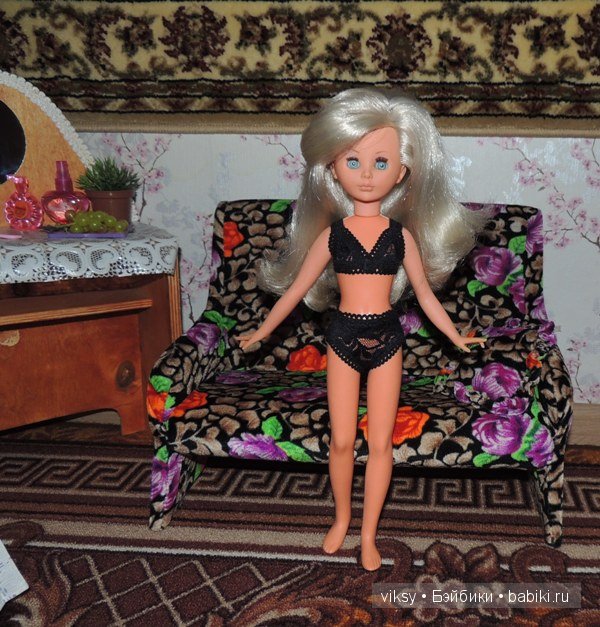 Шикарная блондинка и роскошная брюнетка. Bambola Corinne Italocremona