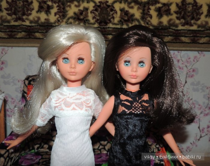 Шикарная блондинка и роскошная брюнетка. Bambola Corinne Italocremona