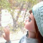 Леля скучает.