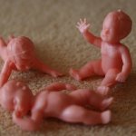 Малыши из пластмассы 1:12