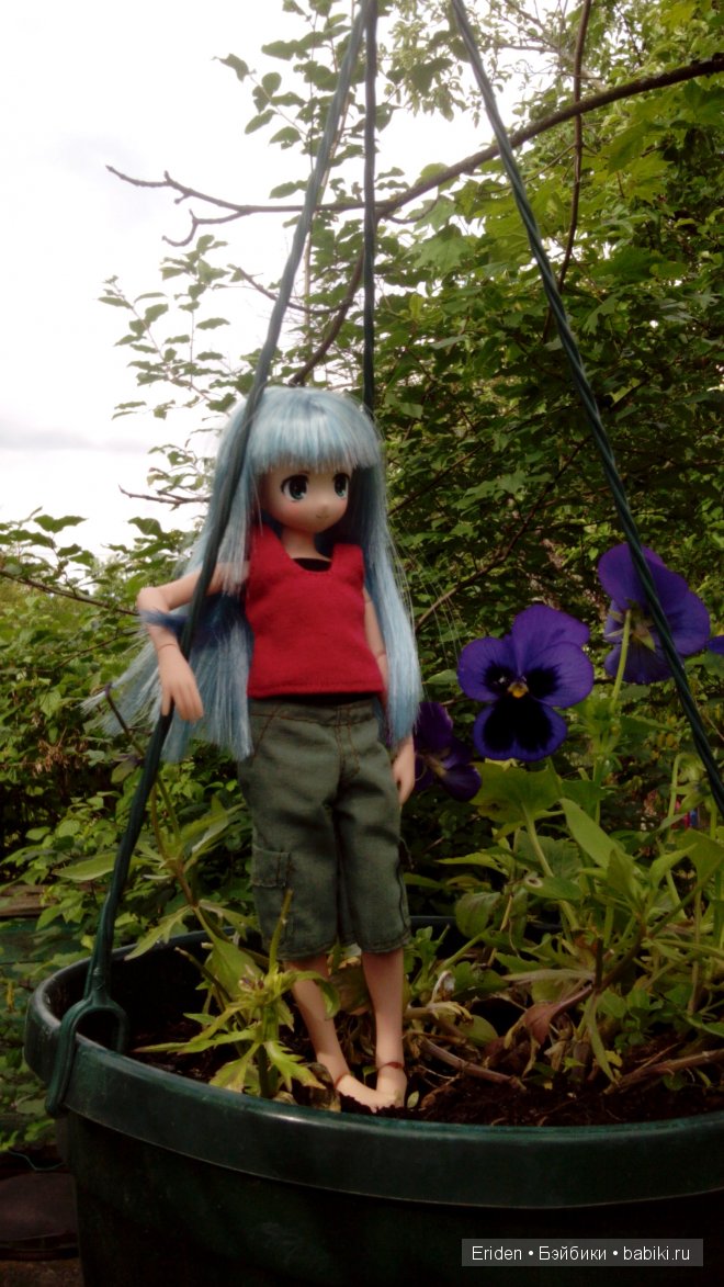 Отдых на даче. Куклы тоже отдыхают