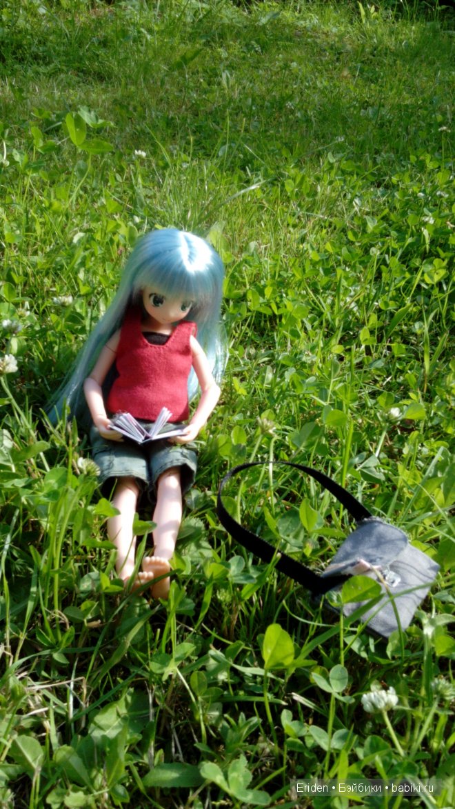 Отдых на даче. Куклы тоже отдыхают