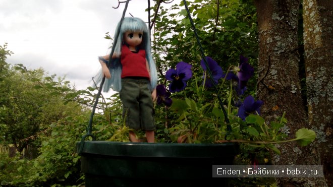 Отдых на даче. Куклы тоже отдыхают