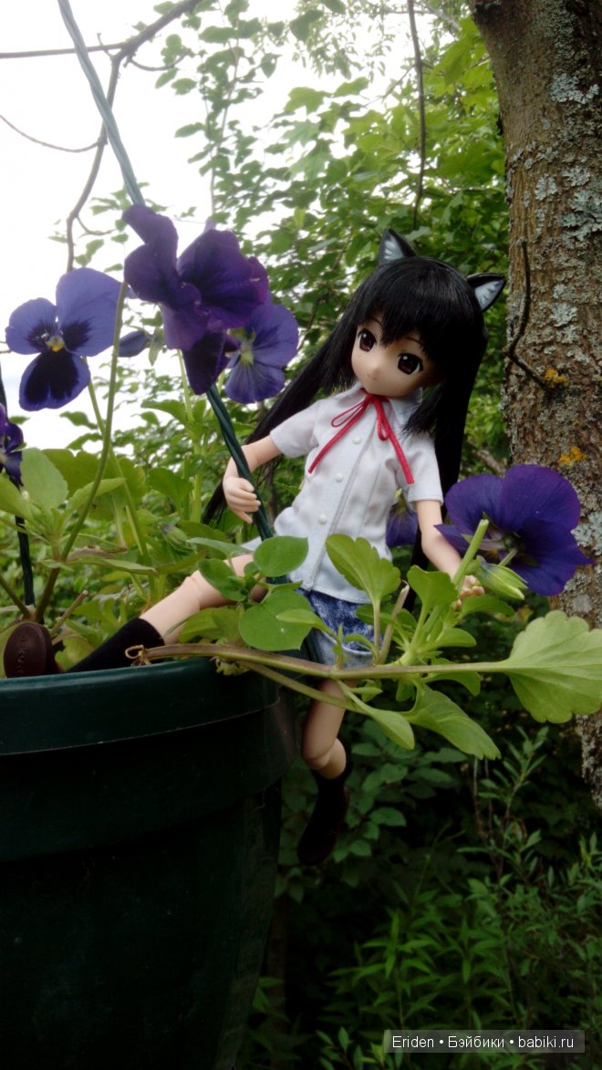 Отдых на даче. Куклы тоже отдыхают