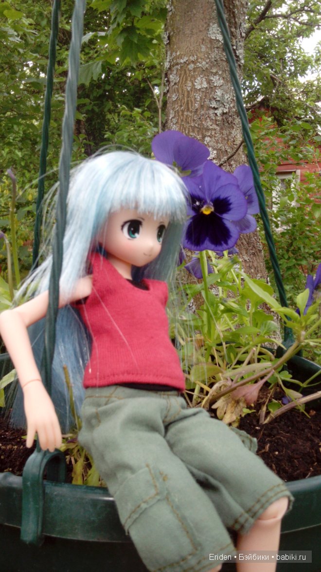 Отдых на даче. Куклы тоже отдыхают