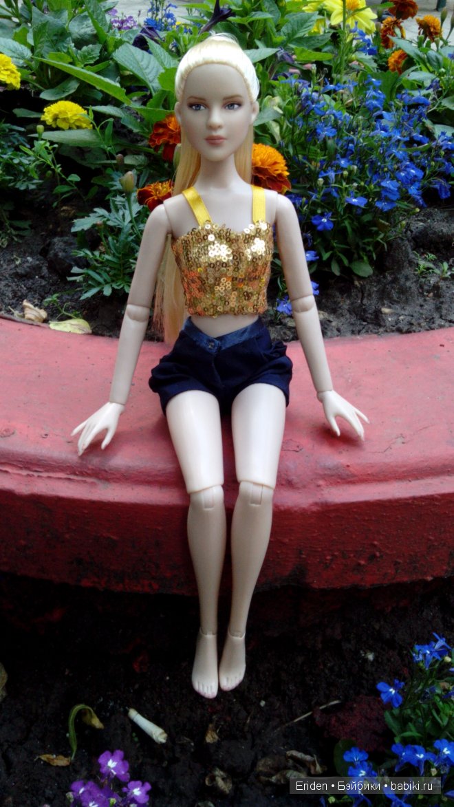 Прогулка по клумбам — Куклы J