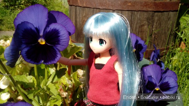 Отдых на даче. Куклы тоже отдыхают