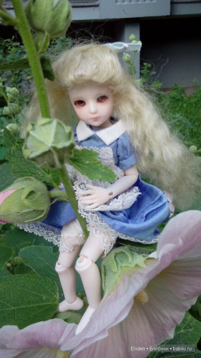 Прогулка по клумбам — Куклы J