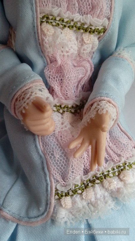 Интересная японочка. Azone