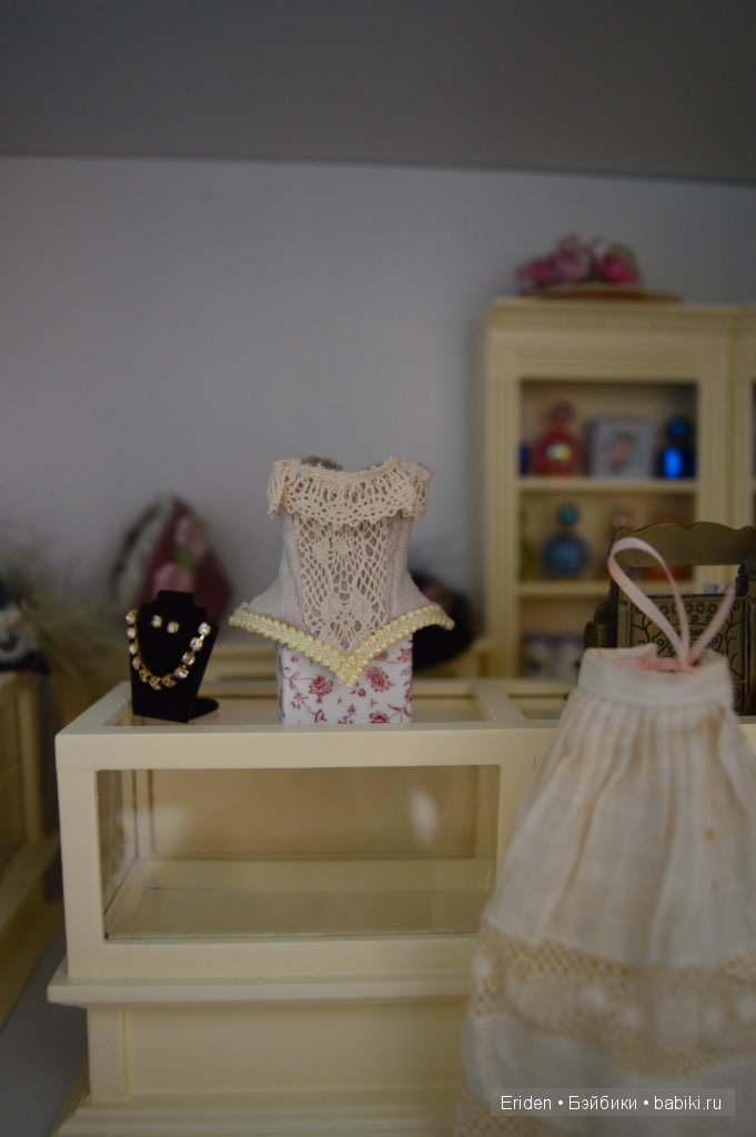 Корсеты под заказ по всему миру