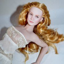 Алиса или Эдит? Или Джен?