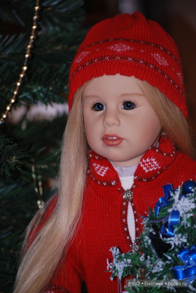 Тук, тук, Новый год стучится в двери! Майя от Sissel Skille