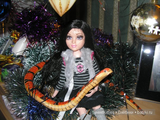 оля,юля,змея оля,юля,змея