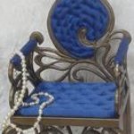 Юлькина кукломебель. Трон для Бабочки