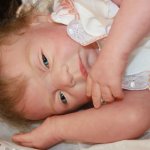 Озарила всю квартиру Дочь.  Мы назвали ее Кирой