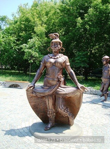 Памятники героям мультфильмов