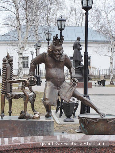 Памятники героям мультфильмов