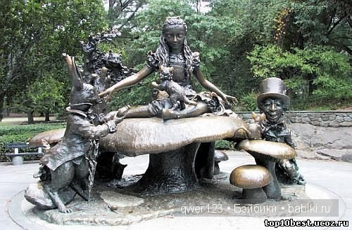 Памятники героям мультфильмов (фото 7)