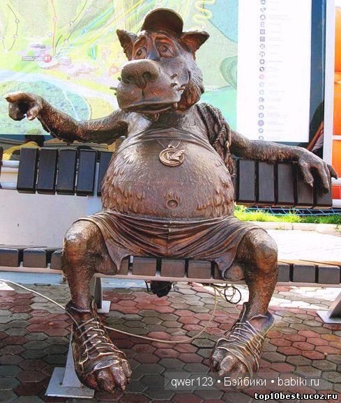 Памятники героям мультфильмов