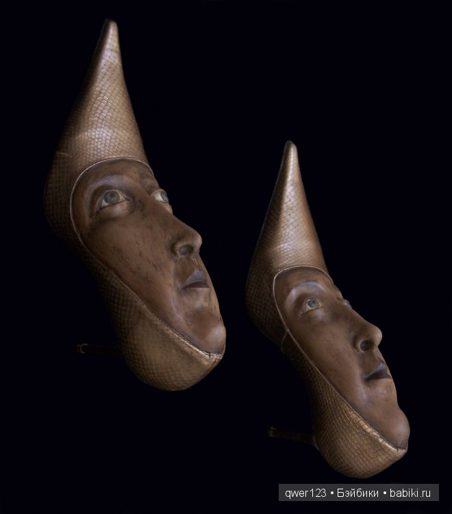 Скульптуры из обуви от Гвен Мерфи (Gwen Murphy) (фото 10)