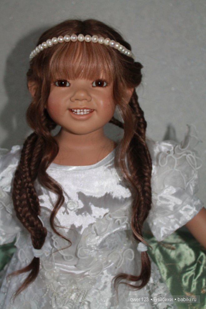 наряд для Илаи от Annette Himstedt