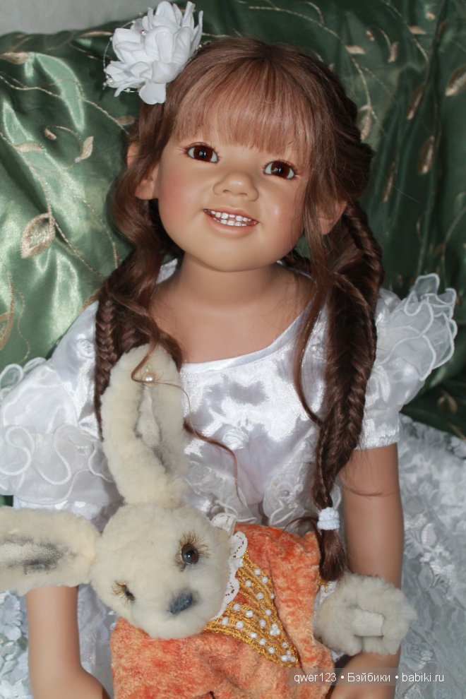 Новый наряд для Илаи от Annette Himstedt