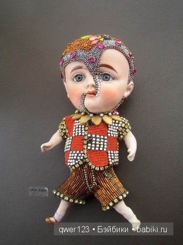 "Вторая жизнь старых кукол"-скульптуры из бисера от Бетти Янгквист(США) (фото 3)