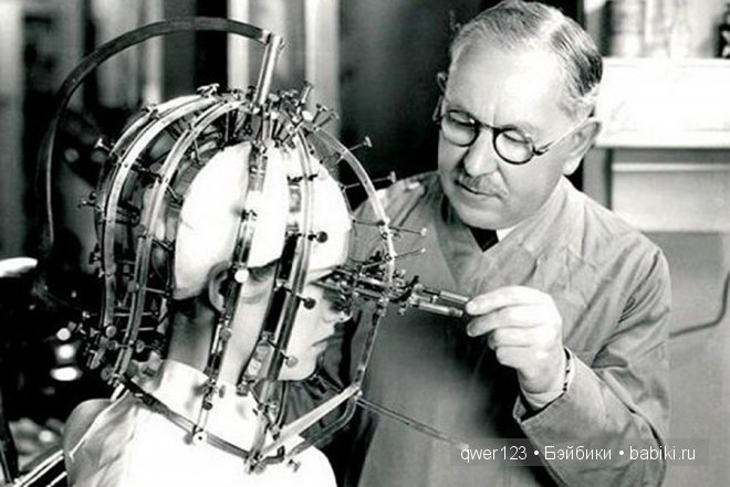 Удивительные и немного шокирующие процедуры в ретро-фото салонов красоты 1930-40гг (фото 4)