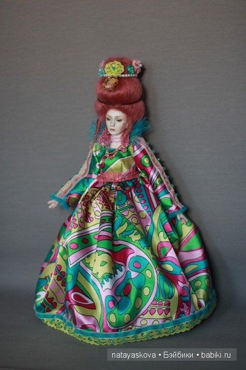 Фарфоровая шарнирная кукла Червонная королева из страны чудес, Natasha Yaskova